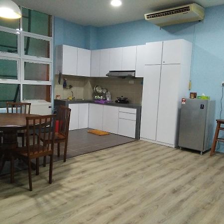 齐妮亚度假屋 古晋 外观 照片
